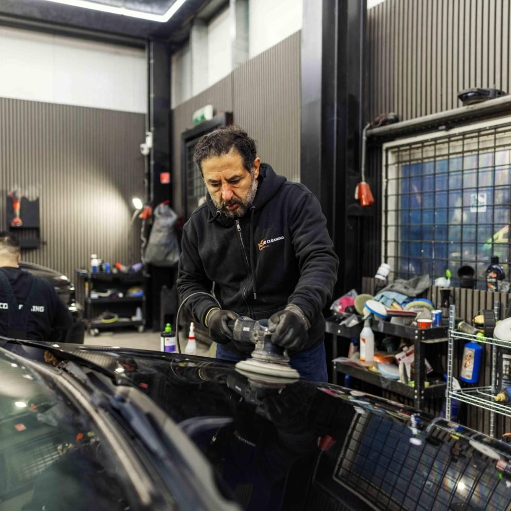 Professionele voertuigverzorging bij ACD Cleaning voor zakelijke partners